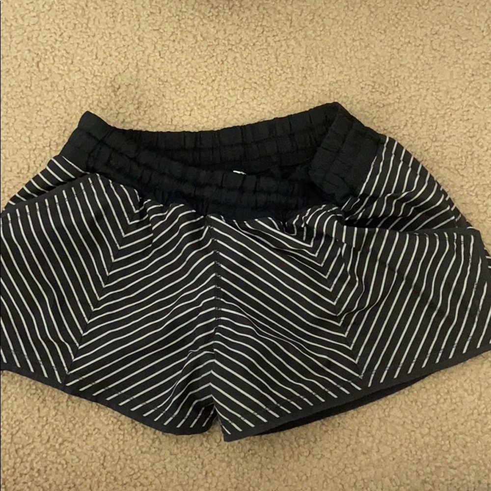 Lululemon shorts with pockets